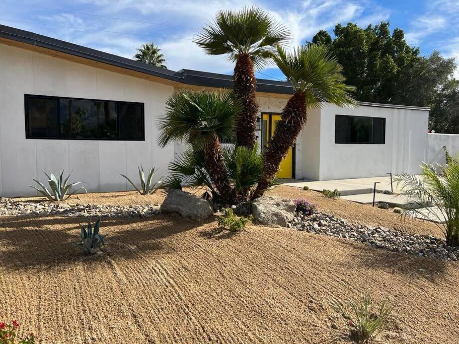 Casa Monterey At Sunrise Park Palm Springs Exterior photo